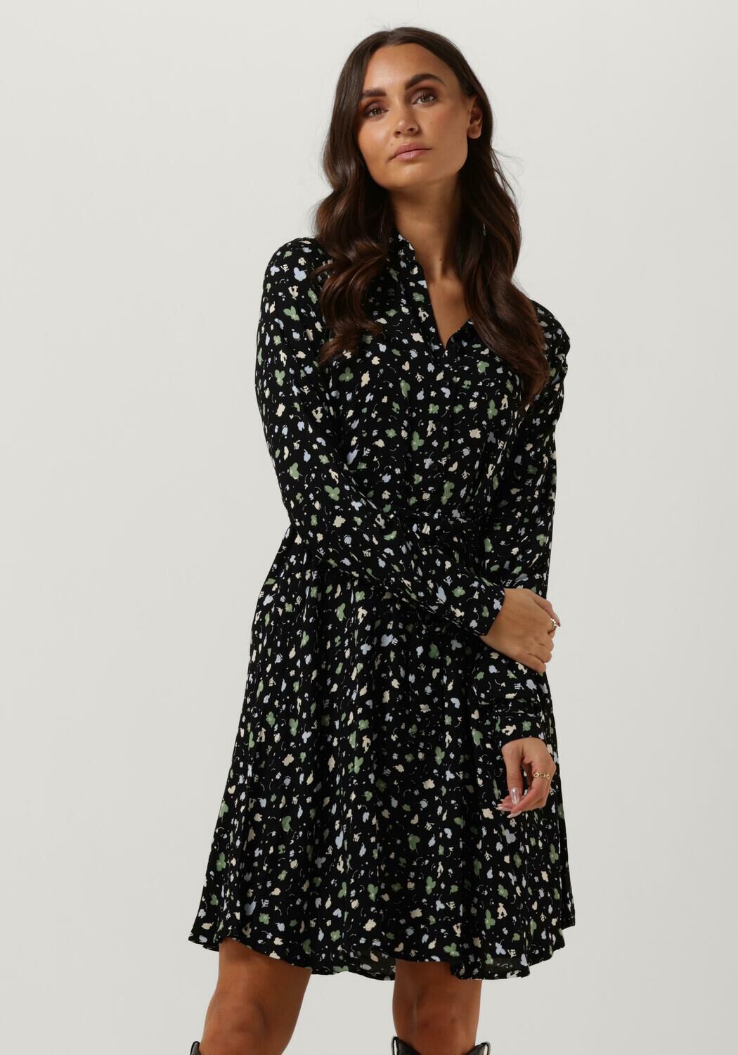 Selected jurk deals