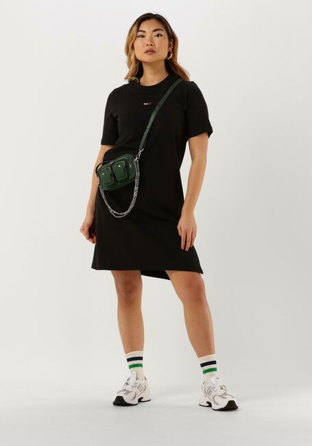 TOMMY JEANS Mini robe TJW XS BADGE TEE DRESS en noir - large