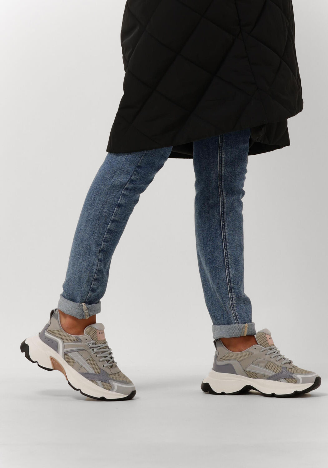 Grijze NUBIKK Sneakers ROSS NOMAD - large
