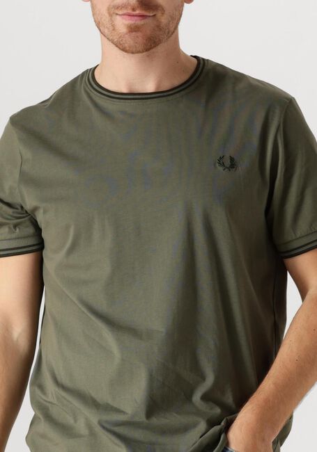 Groene FRED PERRY Polo TWIN TIPPED FRED PERRY SHIRT - large