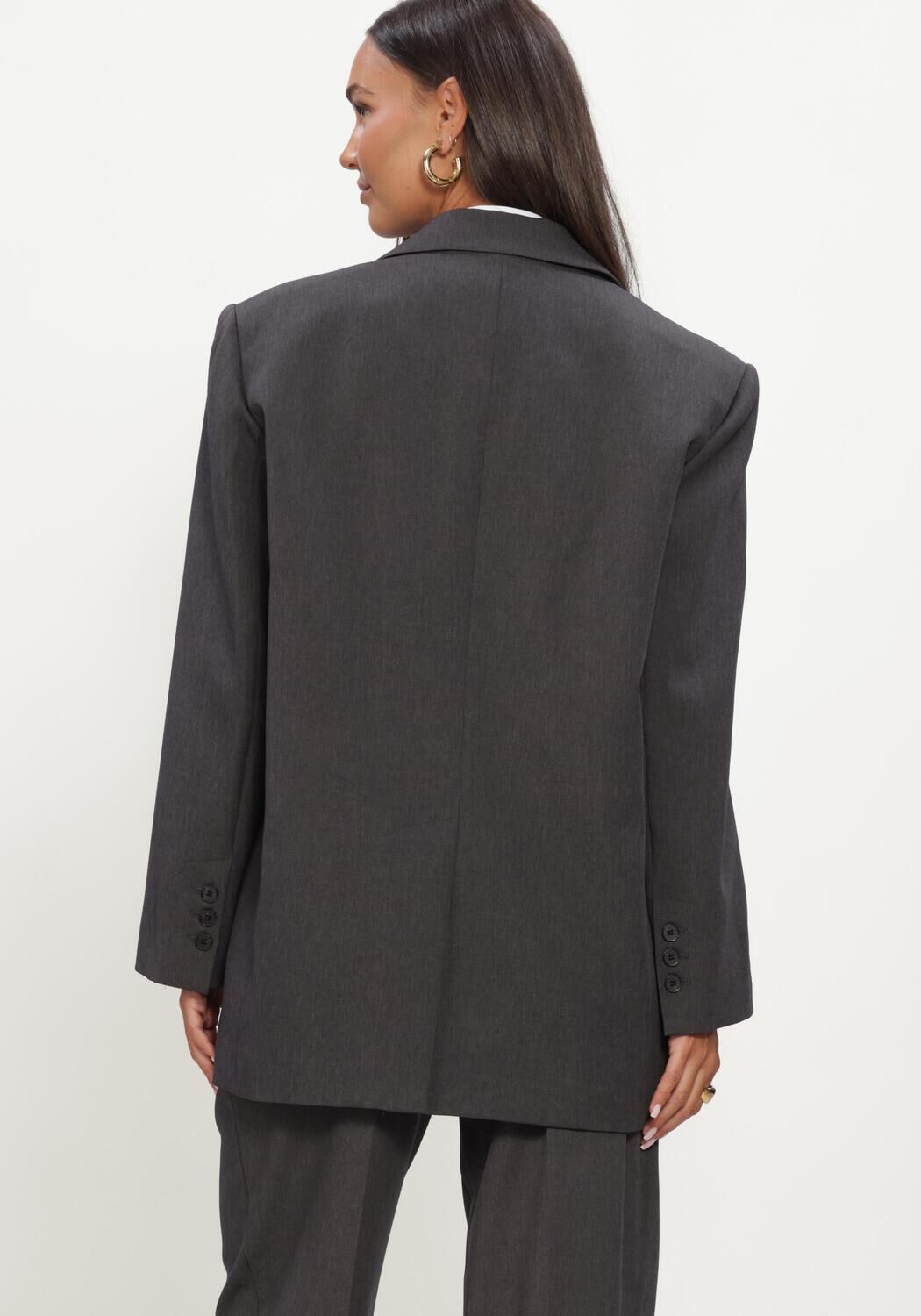 HAUTE L'AMITI&Eacute; AMY OVERSIZE TRIANGLE BLAZER Blazers en gris - large