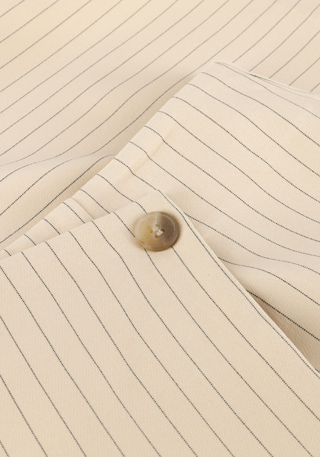 NEO NOIR Mini-jupe PETRANI PINSTRIPED SKIRT en beige - large