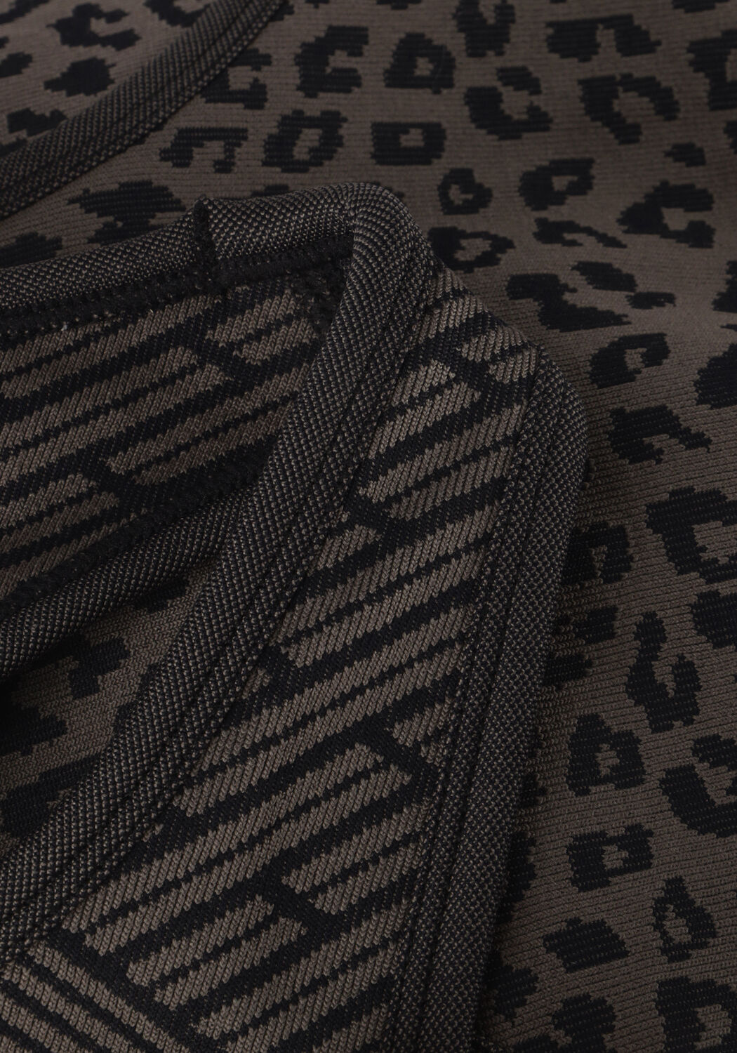 Zwarte DEBLON SPORTS Top JOY SEAMLESS TOP - large