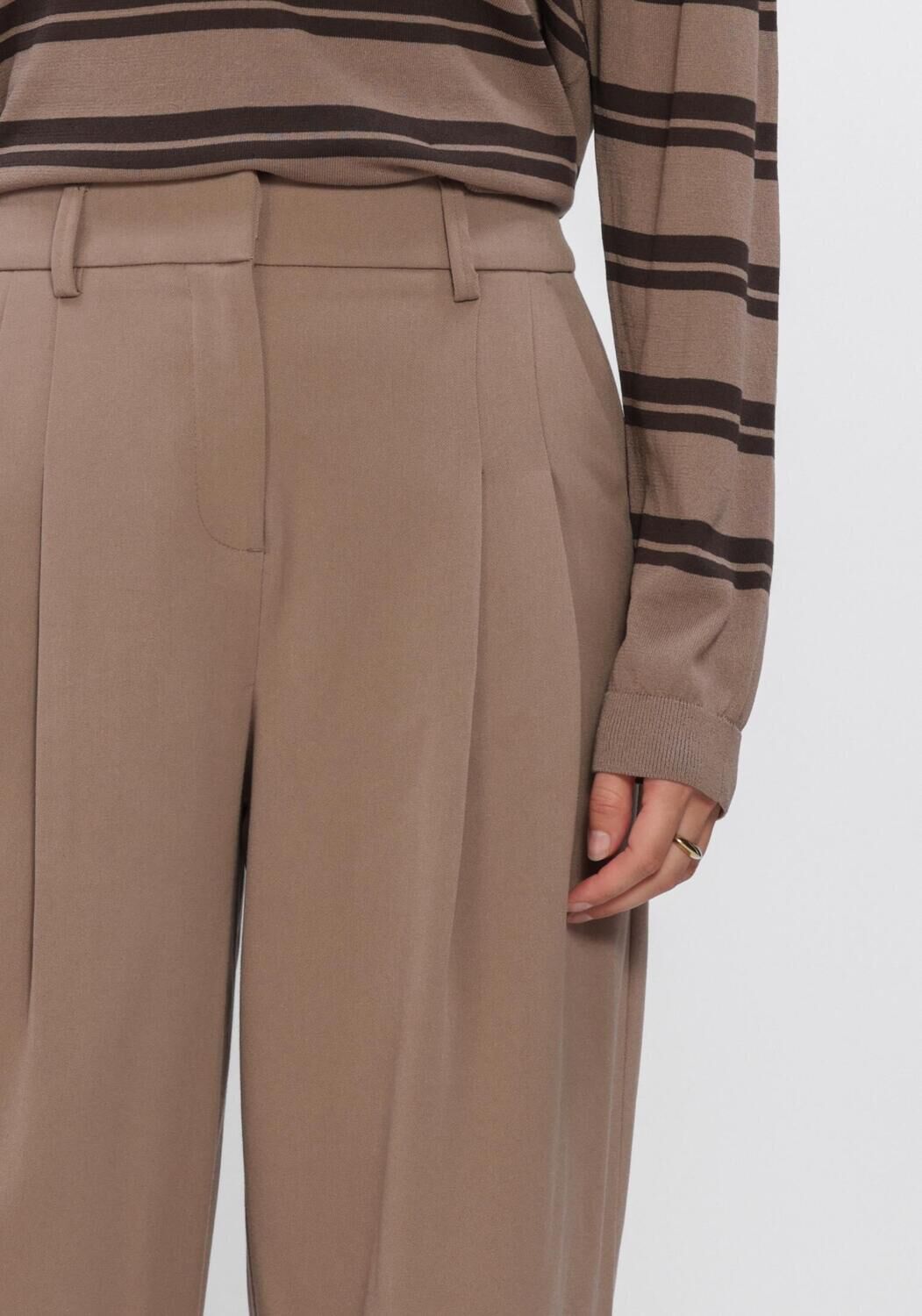 Lichtgrijze MSCH COPENHAGEN Wijde broek MSCHHENRIKA HW PANTS - large