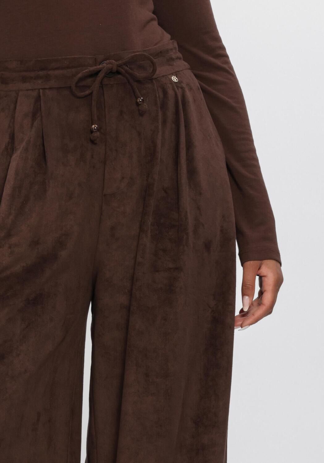 NUKUS Pantalon large BERTIE PANTS SUEDE en marron - large