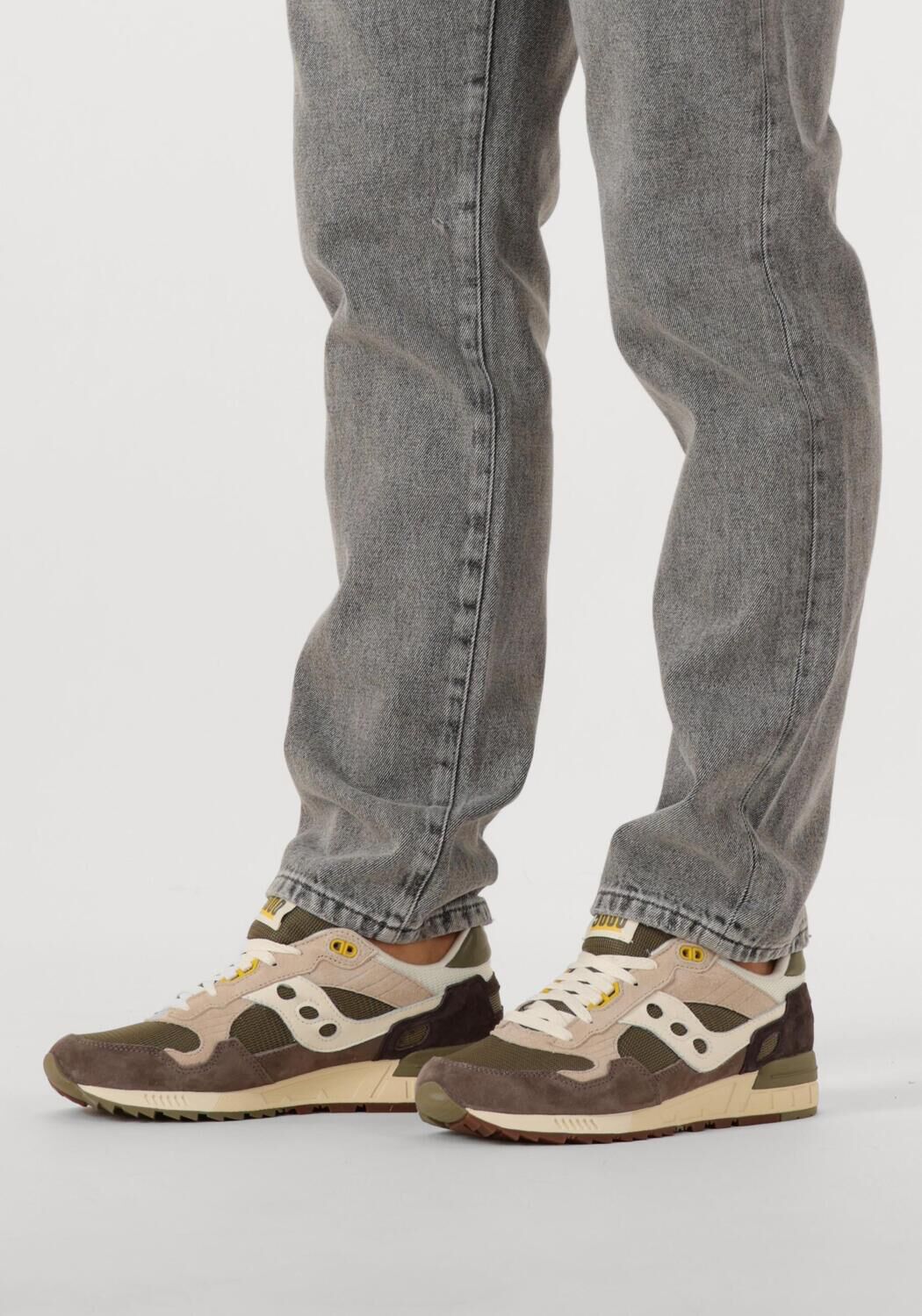 Bruine SAUCONY Sneakers SHADOW 5000 M - large