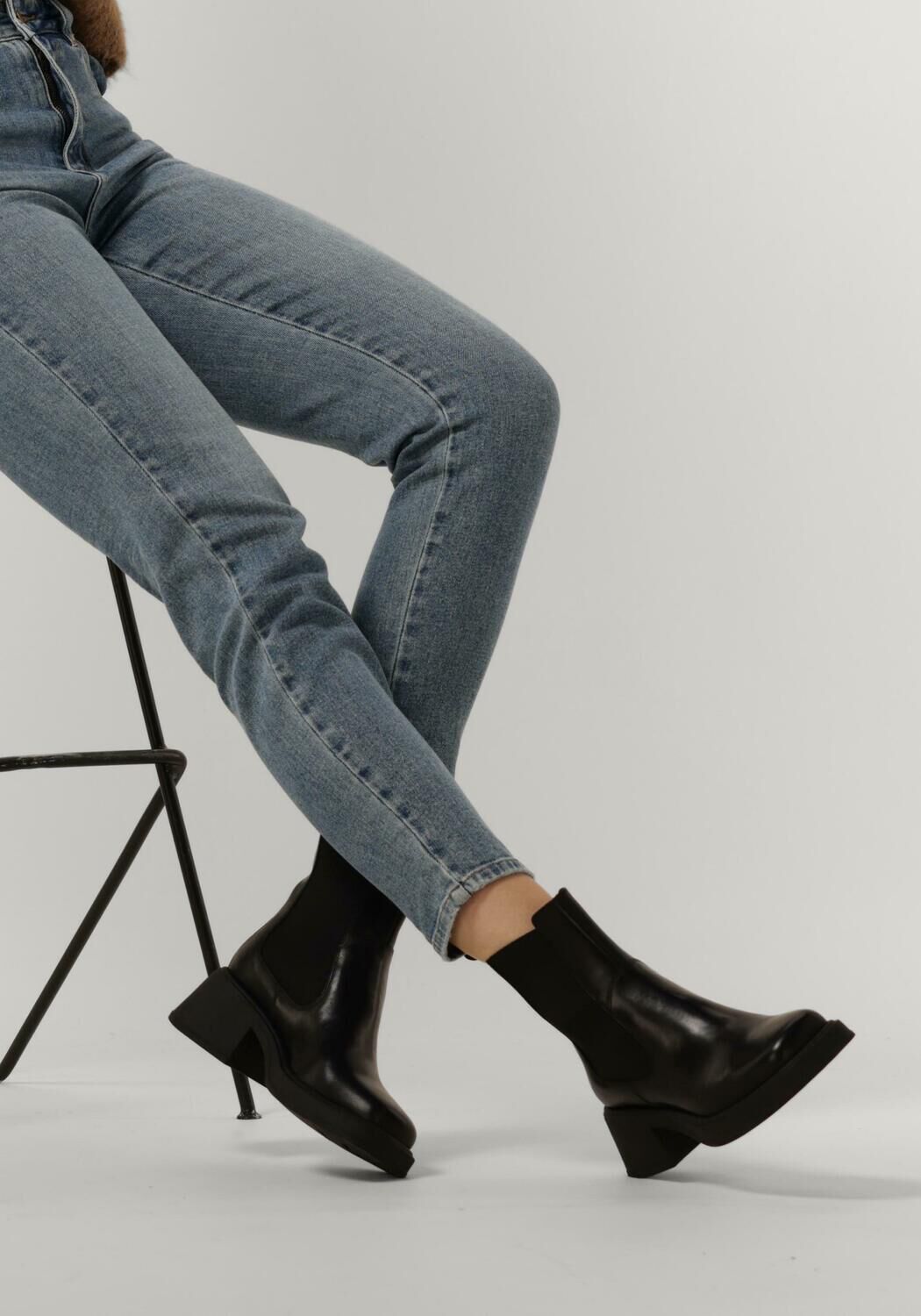 Zwarte VAGABOND SHOEMAKERS  DORAH 5642 - large