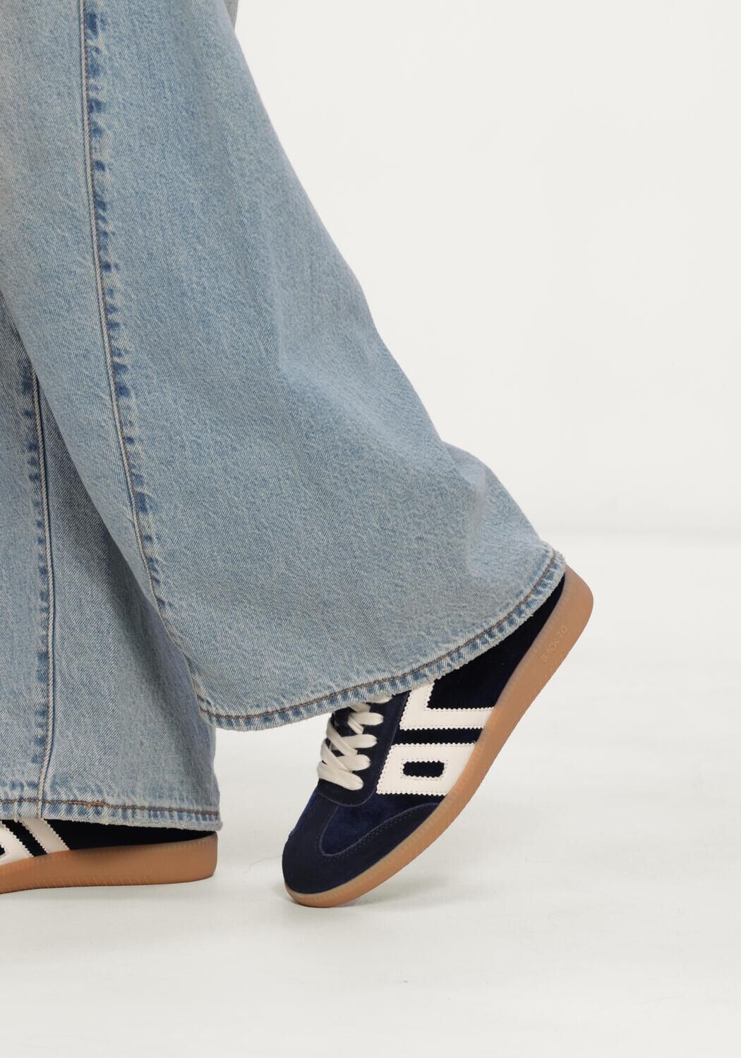Blauwe BACK70 Sneakers CLOUD - large