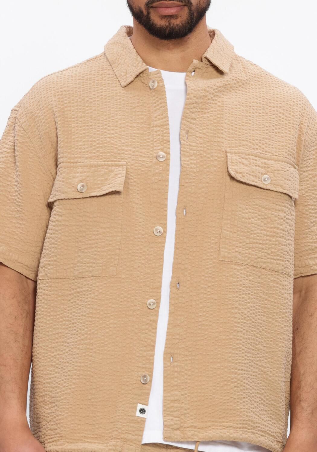 Beige ANERKJENDT Casual overhemd AKOTTO SEERSUCKER SS OVERSHIRT - large