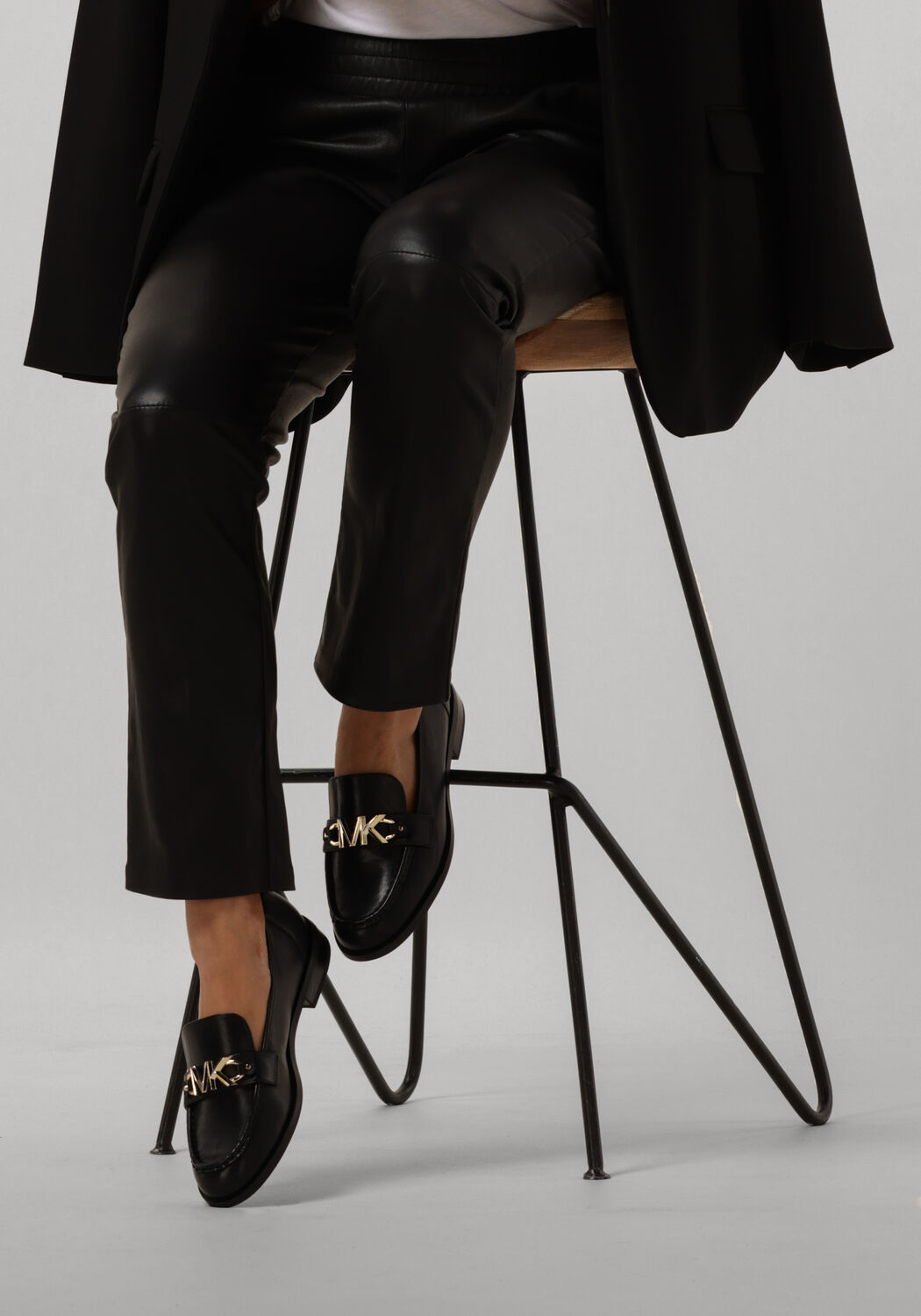 MICHAEL KORS TIEGAN LOAFER Loafers en noir - large