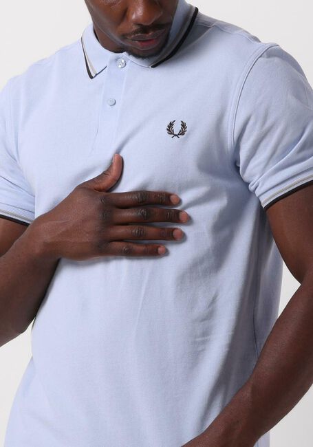 FRED PERRY Polo THE TWIN TIPPED FRED PERRY SHIRT Bleu clair - large