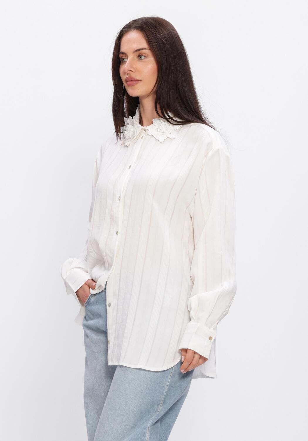 JANSEN AMSTERDAM RABIA BLOUSE SLG 783 LONG SLEEVE LACE FLOWERS AT COLLAR Blouses en blanc - large