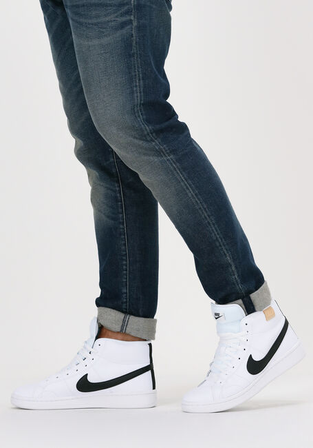 Witte NIKE Sneakers COURT ROYALE 2 MID MEN - large