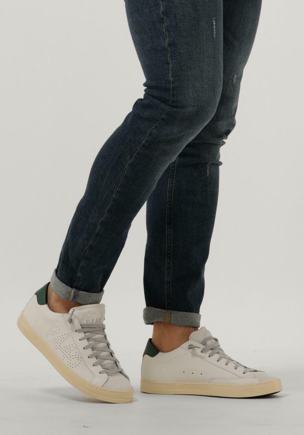 P448 Baskets basses JOHN MEN en blanc - large