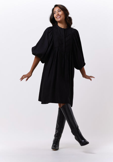 BRUUNS BAZAAR Robe midi CYCLAMEN SARINE DRESS en noir - large