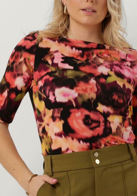 Multi VANILIA Top BLURRY BOAT NECK - large