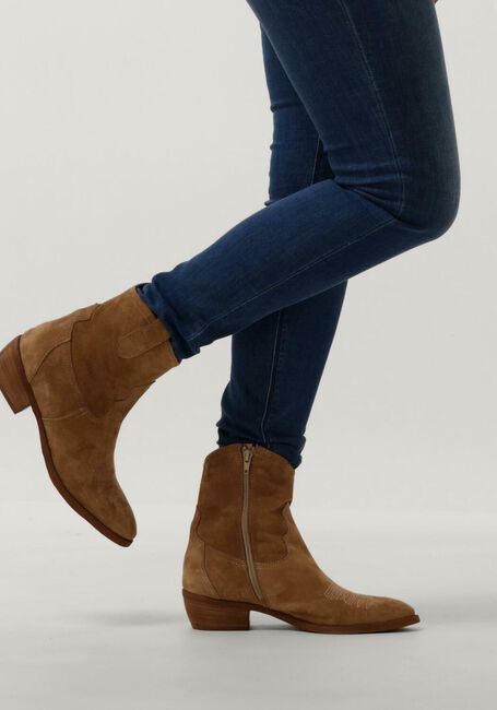 Camel NOTRE-V  08-180 Camel NOTRE-V  08-180 - large