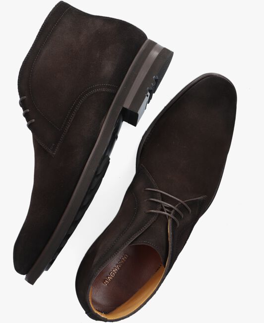 MAGNANNI 23801 Chaussures à lacets en marron - large
