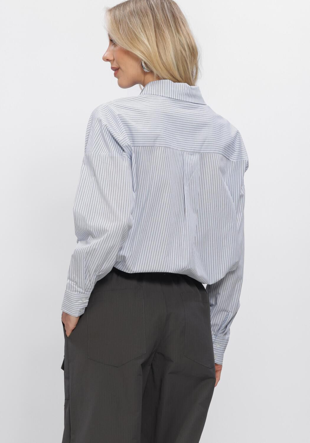 MY ESSENTIAL WARDROBE MWFELINE BOXY SHIRT Blouses en bleu - large