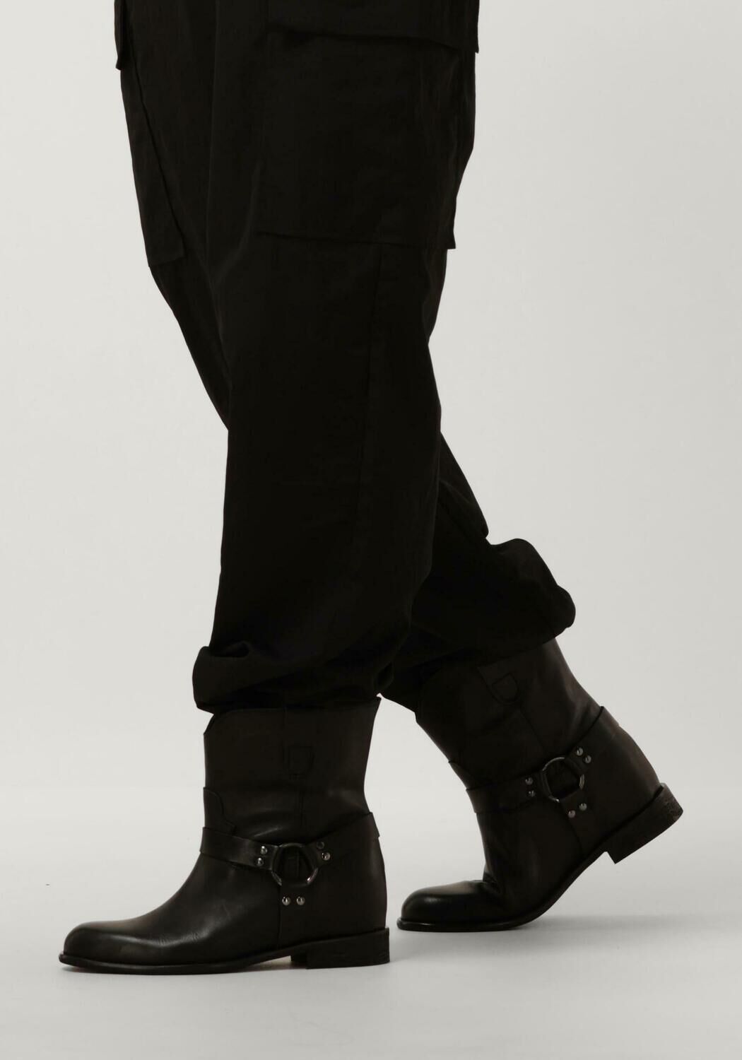 NOTRE-V ROMA7 Boots en noir - large