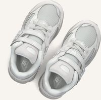Witte NEW BALANCE Sneakers PV2002 Witte NEW BALANCE Sneakers PV2002 - medium