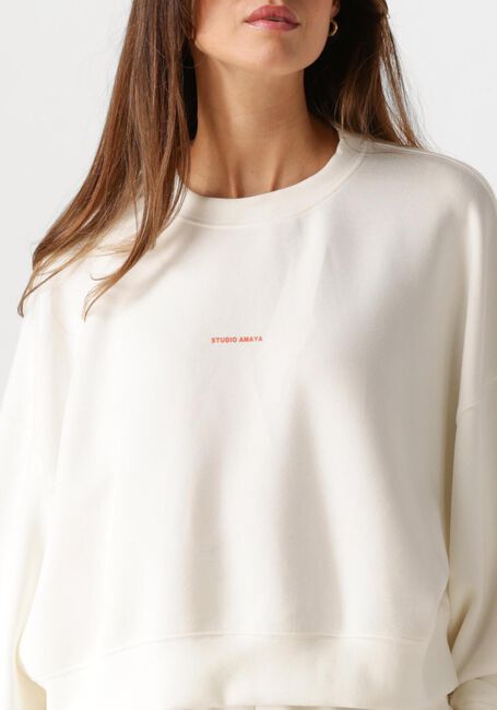 STUDIO AMAYA Pull BETTY en blanc - large