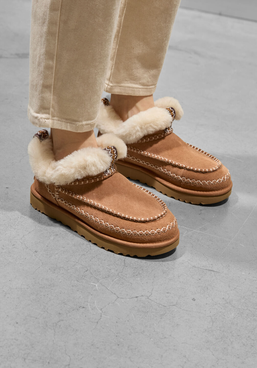 Bruine UGG  CLASSIC ULTRA MINI ALPINE - large