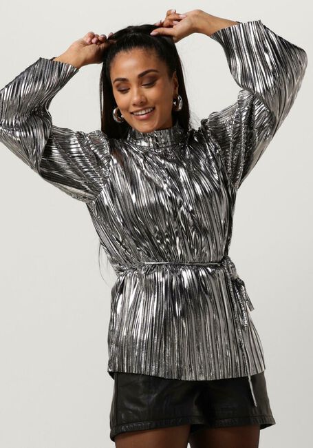 SELECTED FEMME Haut SLFNALINE LS HIGH NECK PLISSE TOP en argent - large