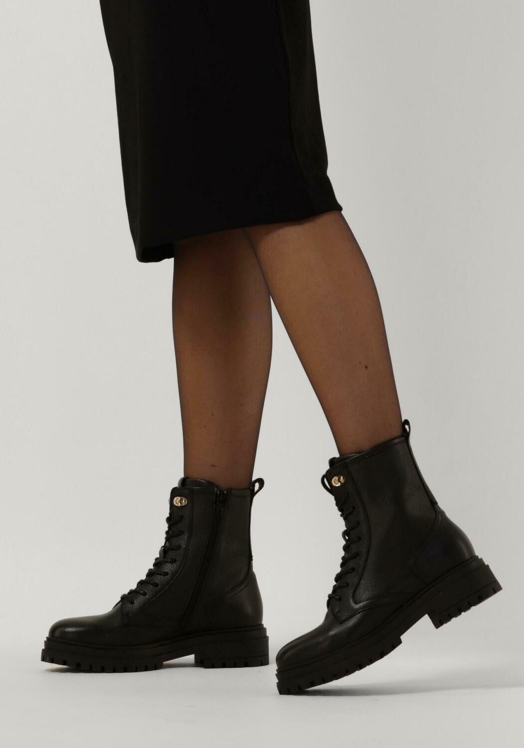 RED-RAG Bottines &agrave; lacets 74680 en noir - large