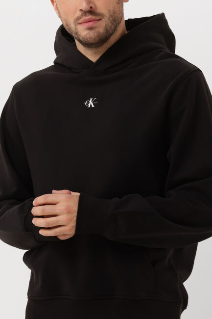 CALVIN KLEIN Chandail MICRO MONOLOGO HOODIE en noir - large