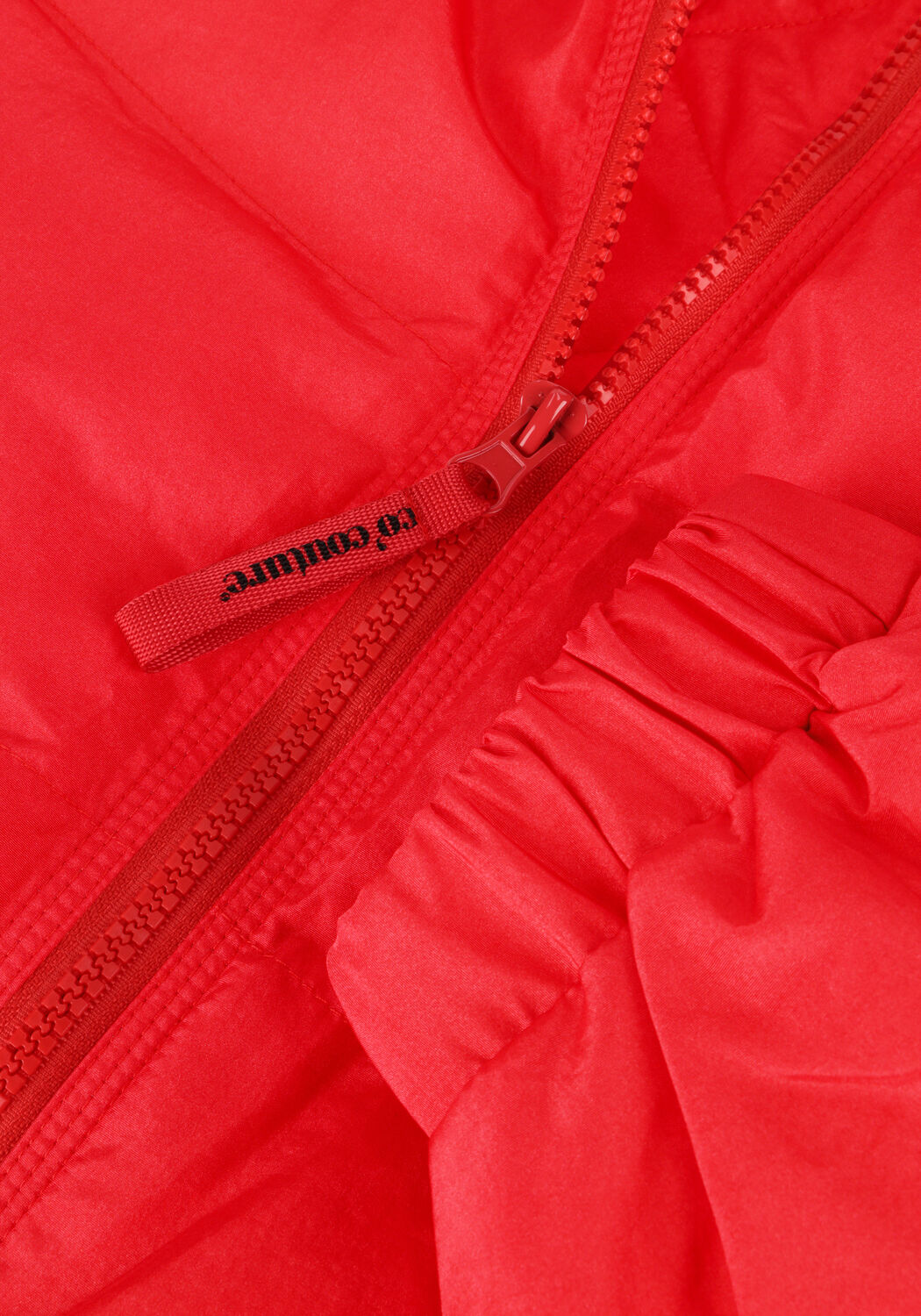 CO'COUTURE Veste matelass&eacute; FROSTY CROP PURR JACKET en rouge - large