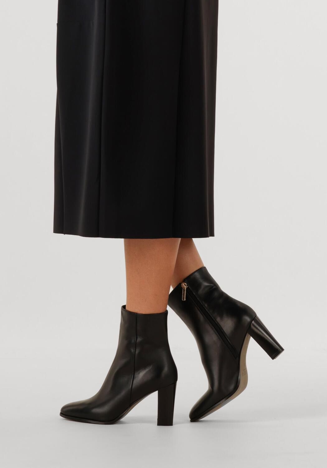 Zwarte NOTRE-V Enkellaarsjes 97436 - large