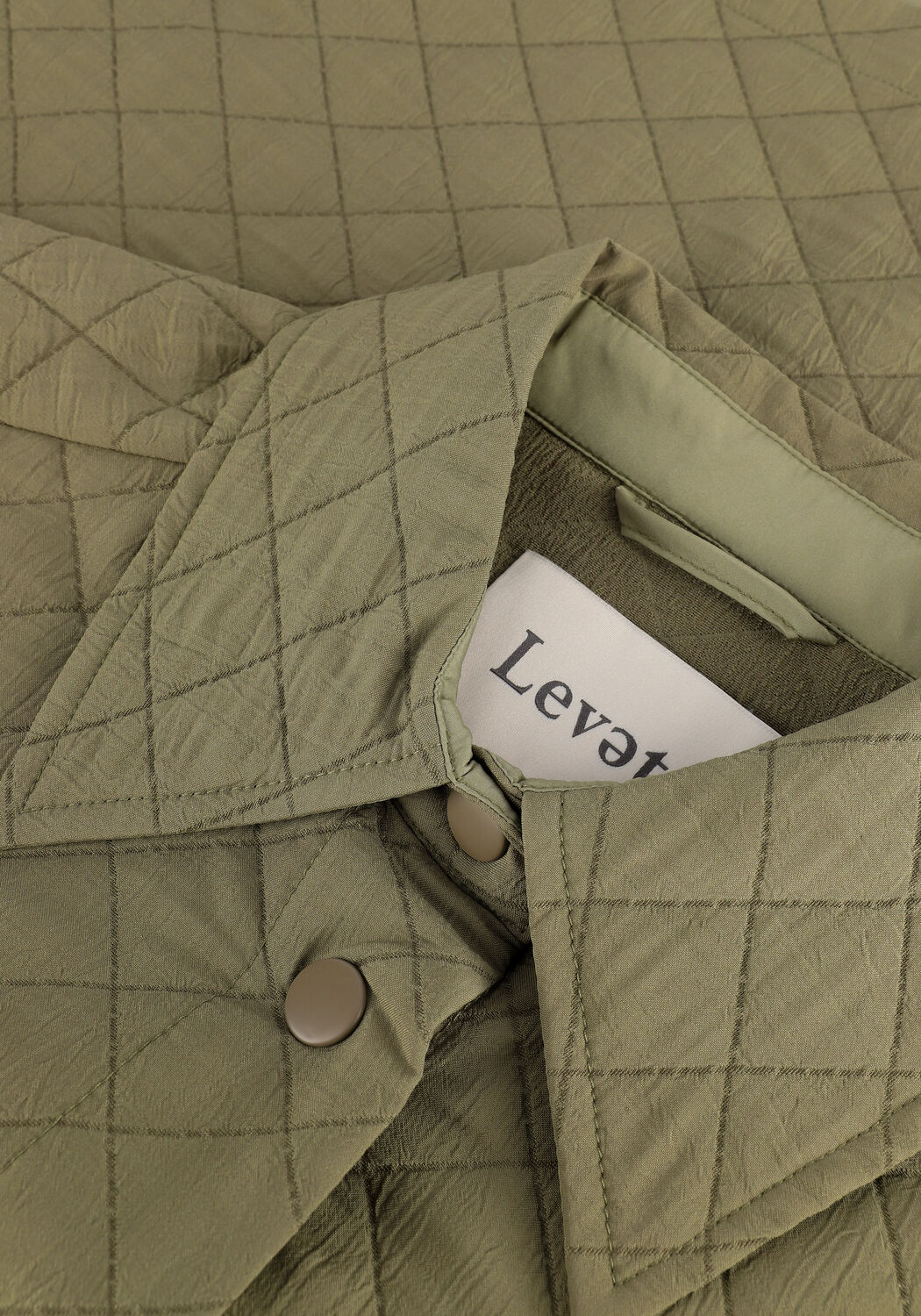 Groene LEVETE ROOM Gilet SARAH 1 SHIRT - large