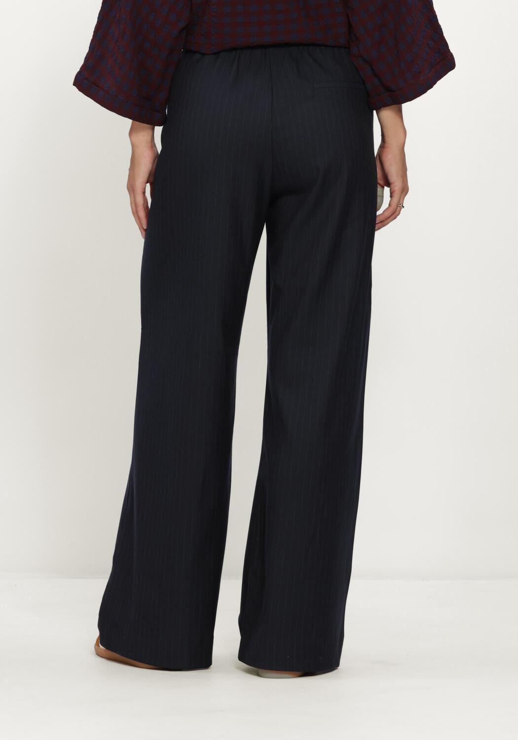 BY-BAR Pantalon large JELLE PINSTRIPE PANTS Bleu fonc&eacute; - large