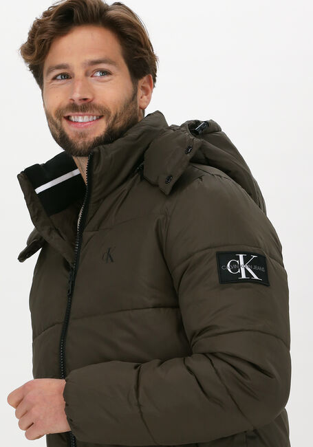 uitslag Aannemer Onderscheppen Groene CALVIN KLEIN Gewatteerde jas ESSENTIALS NON DOWN JACKET | Omoda