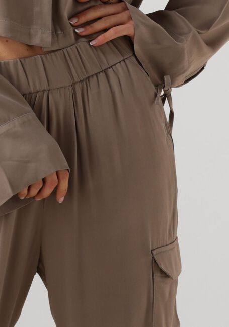 SOEURS DE PROVENCE Pantalon cargo CONSTANCE PANT en taupe - large