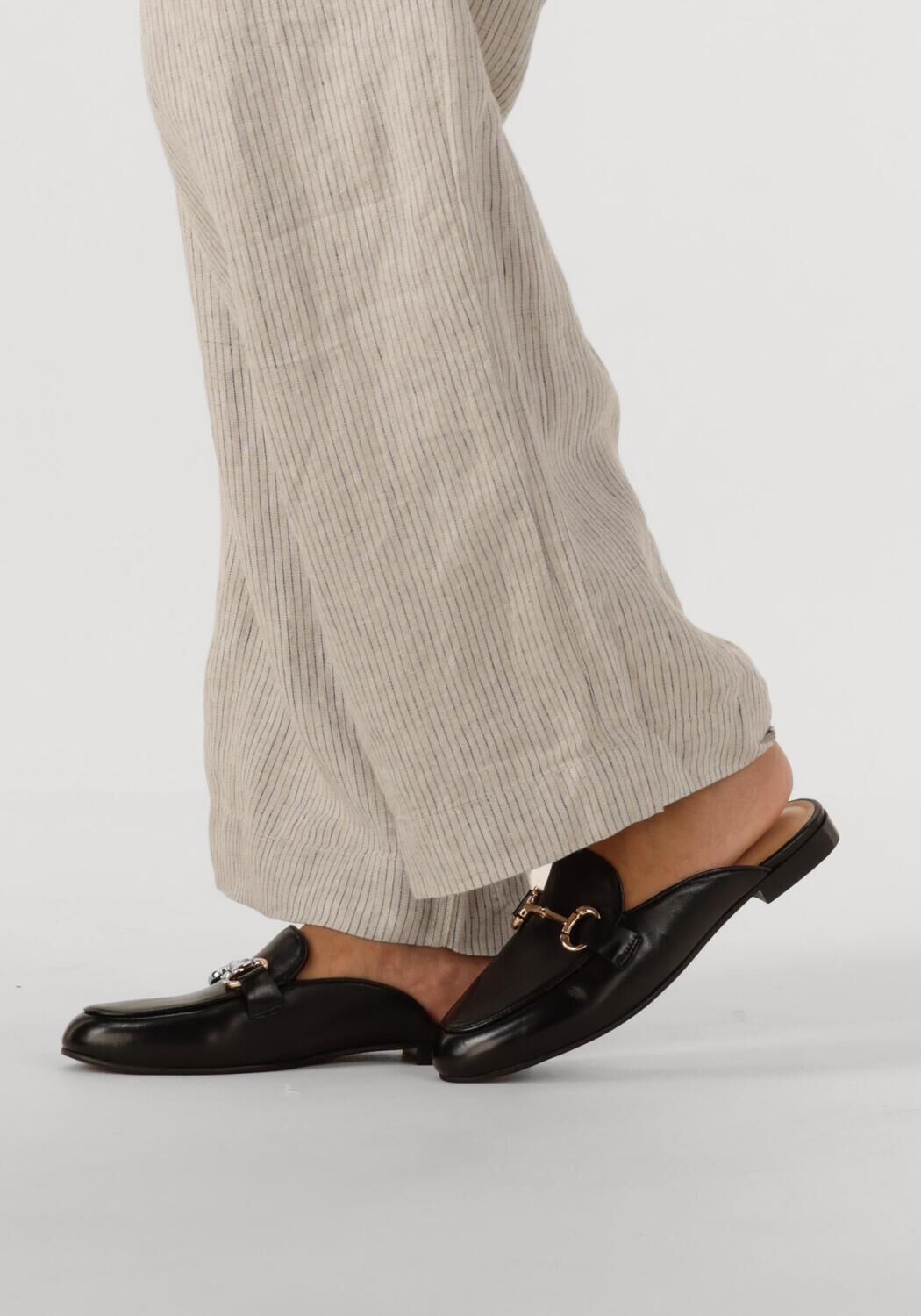 Zwarte NOTRE-V Instappers 4015 - large