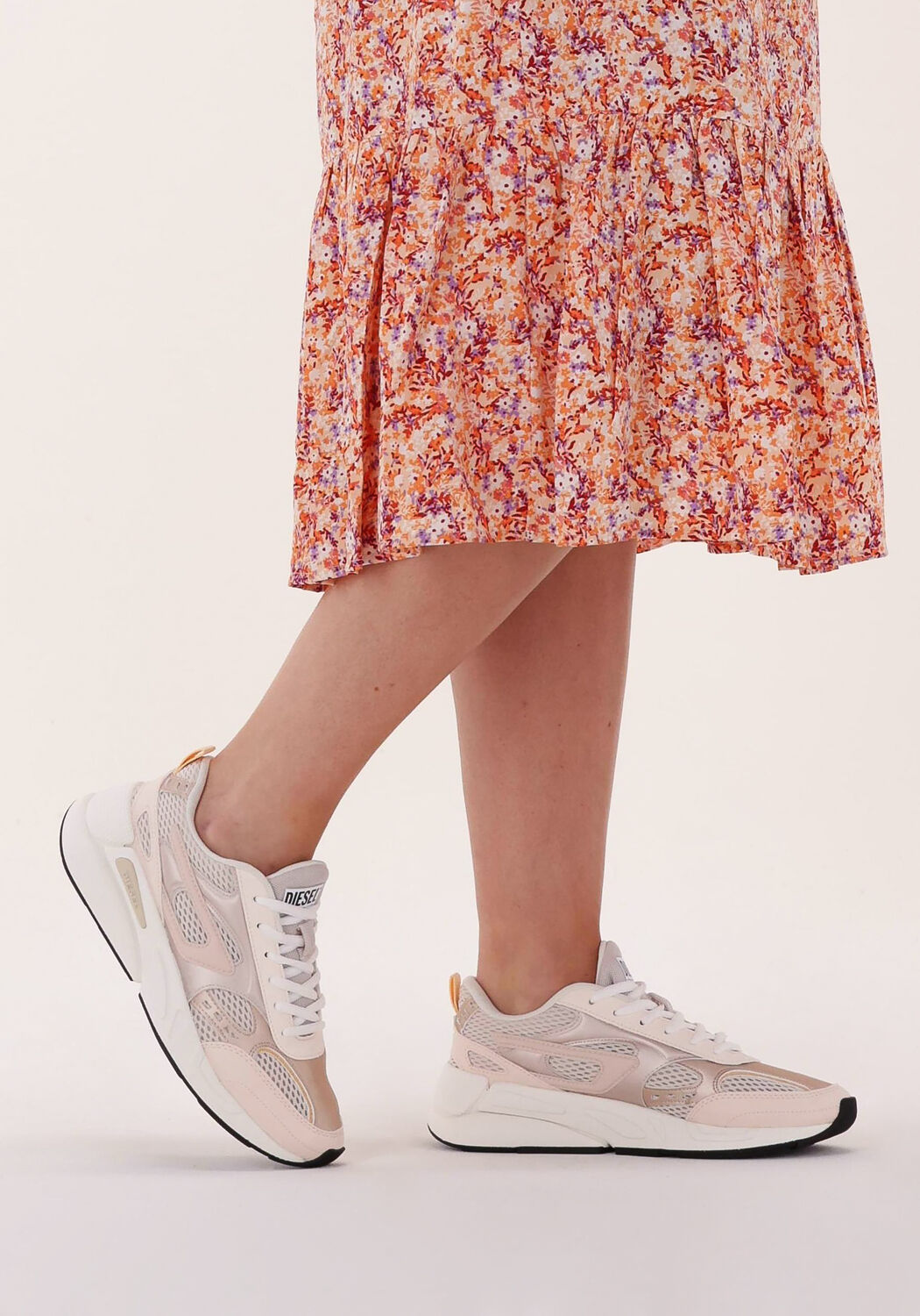 Wit met roze 2025 sneakers
