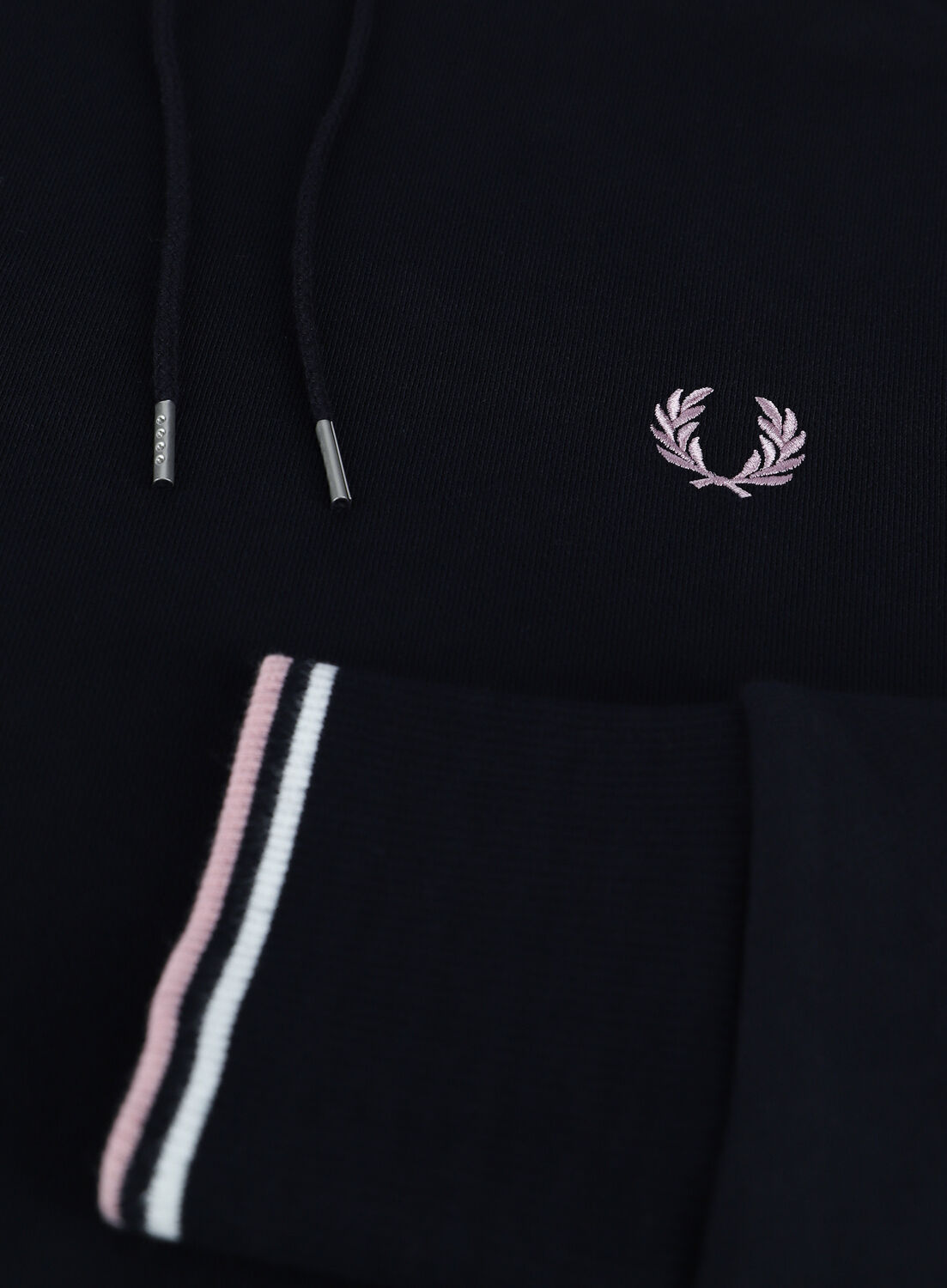 FRED PERRY TIPPED HOODED SWEATSHIRT Pulls & Gilets Bleu fonc&eacute; - large