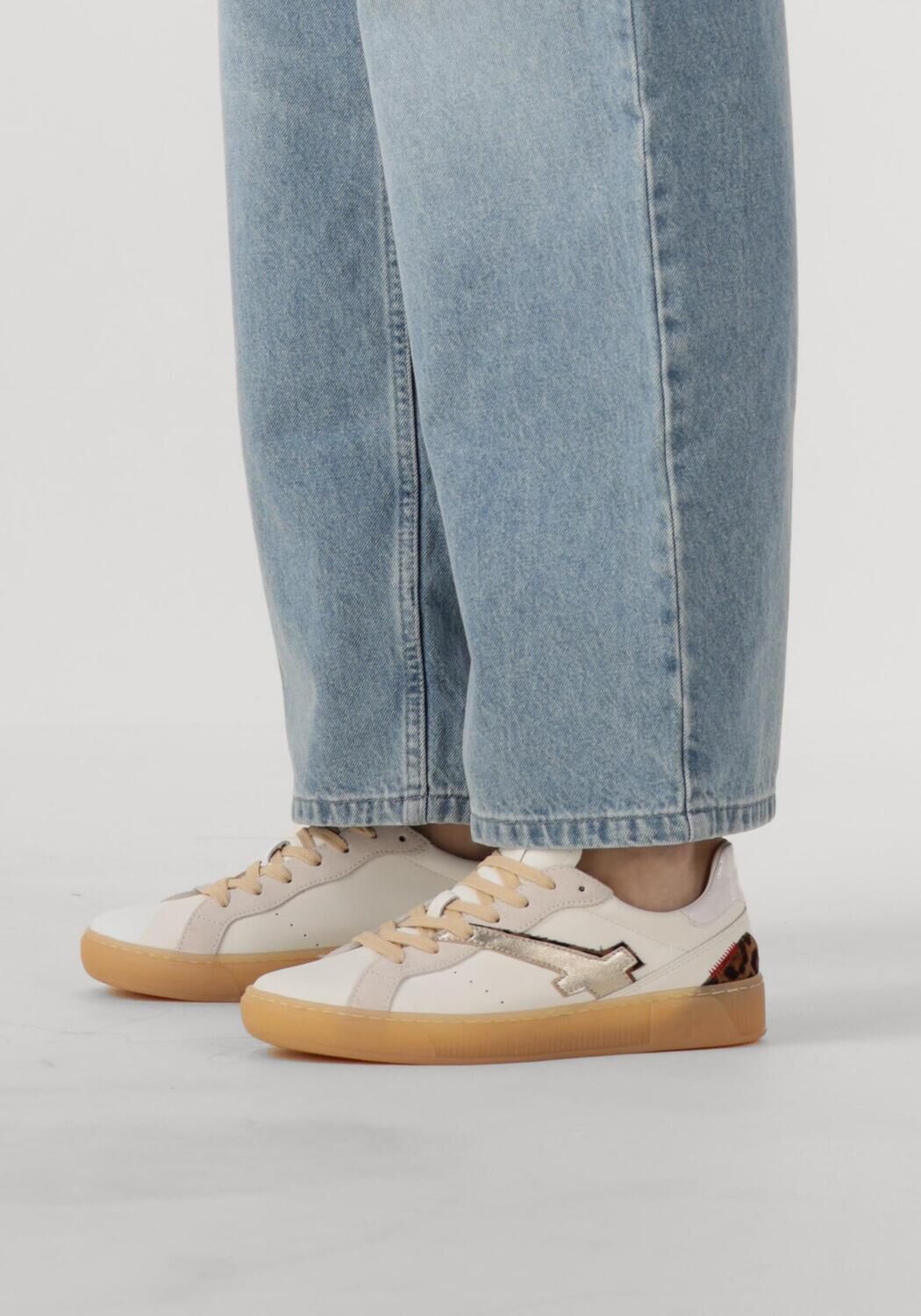 GIO+ Baskets basses BLUE en blanc - large