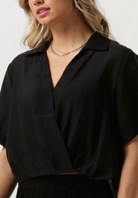 ANOTHER LABEL Haut DANI TOP S/S en noir - large