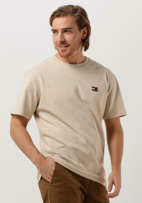 TOMMY JEANS T-shirt TJM CLSC TOMMY XS BADGE TEE en beige - large