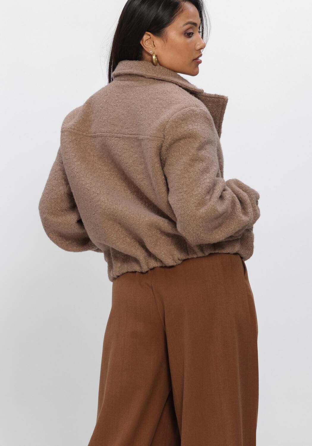 NUKUS Manteau Teddy MADELIN JACKET BOUCLE en camel - large
