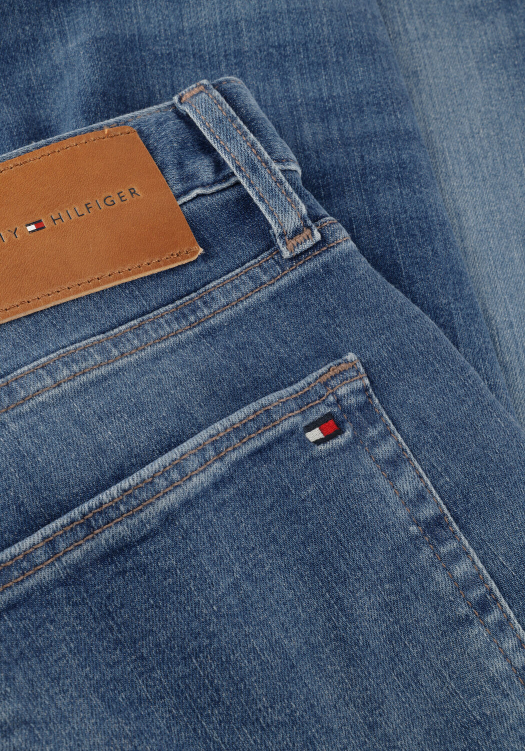 TOMMY HILFIGER Slim fit jeans SLIM BLEECKER JAX INDIGO Bleu fonc&eacute; - large