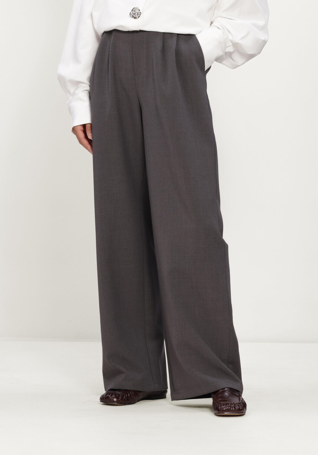STUDIO AMAYA Pantalon large JASMIN PANTS Gris fonc&eacute; - large