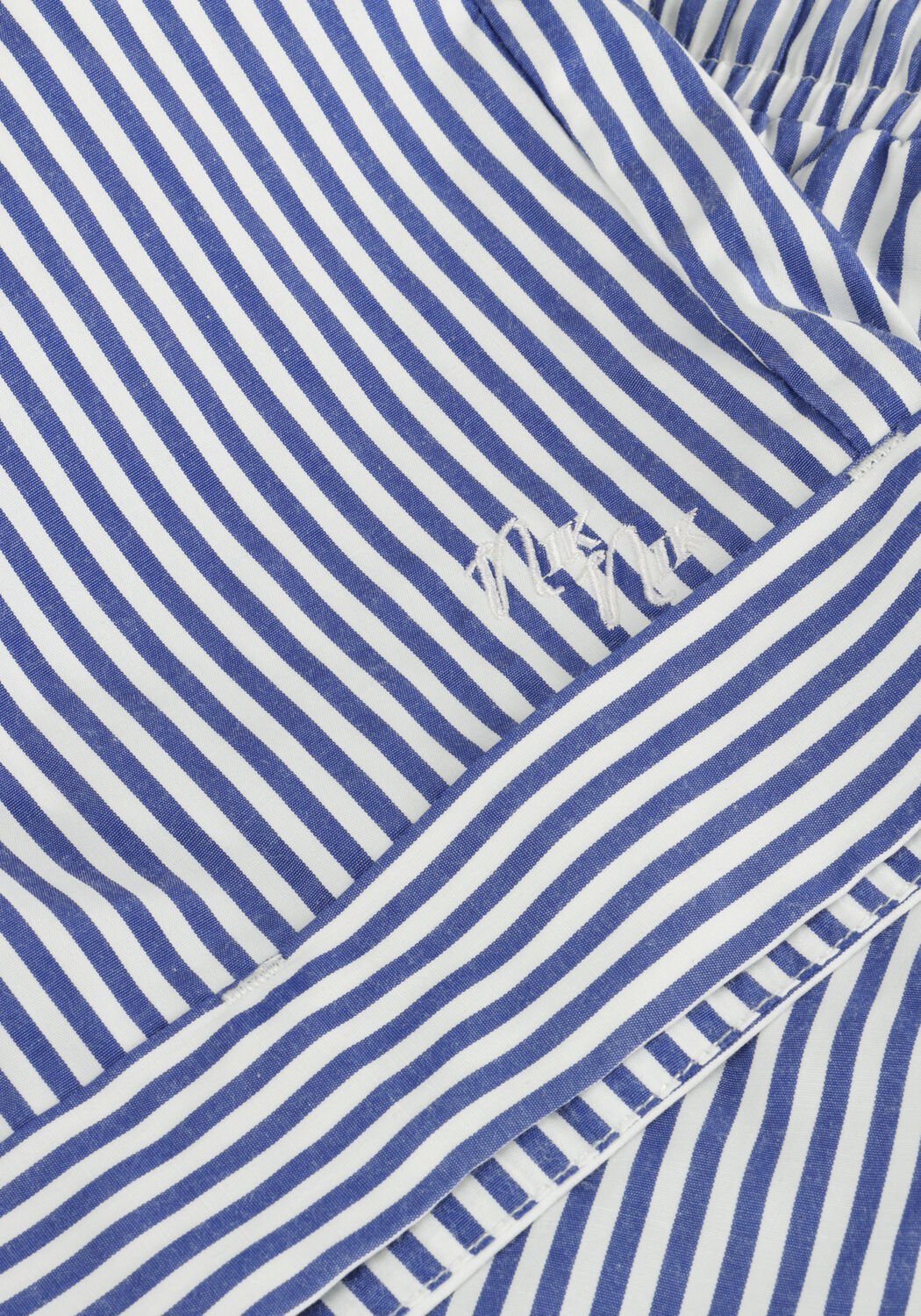 NIK & NIK Pantalon courte AAVA SHORTS en bleu - large