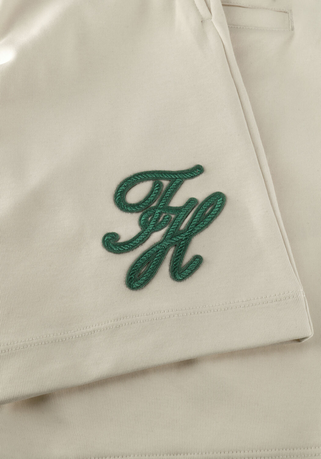 TOMMY HILFIGER Pantalon courte TH SCRIPT GRAPHIC SWEATSHORTS Cr&egrave;me - large