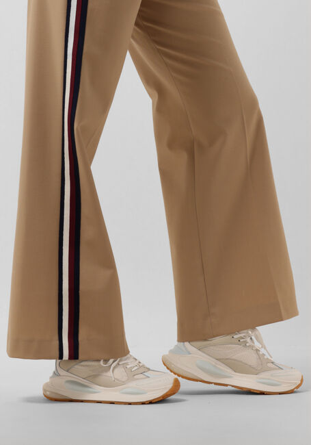 Beige TOMMY JEANS Sneakers TOMMY JEANS W FASHION RUNNER Beige TOMMY JEANS Sneakers TOMMY JEANS W FASHION RUNNER - large