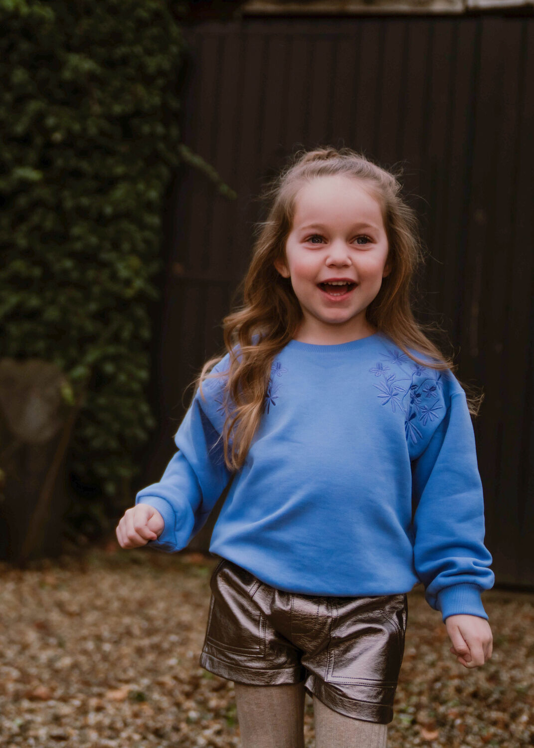 Blauwe DAILY7 Sweater SWEATER EMBROIDERY FLOWER - large