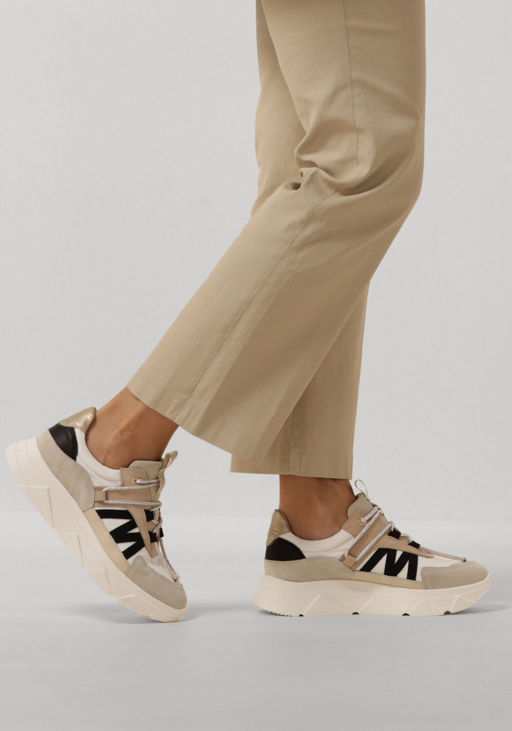 Beige TANGO Sneakers KADY FAT 29 Omoda